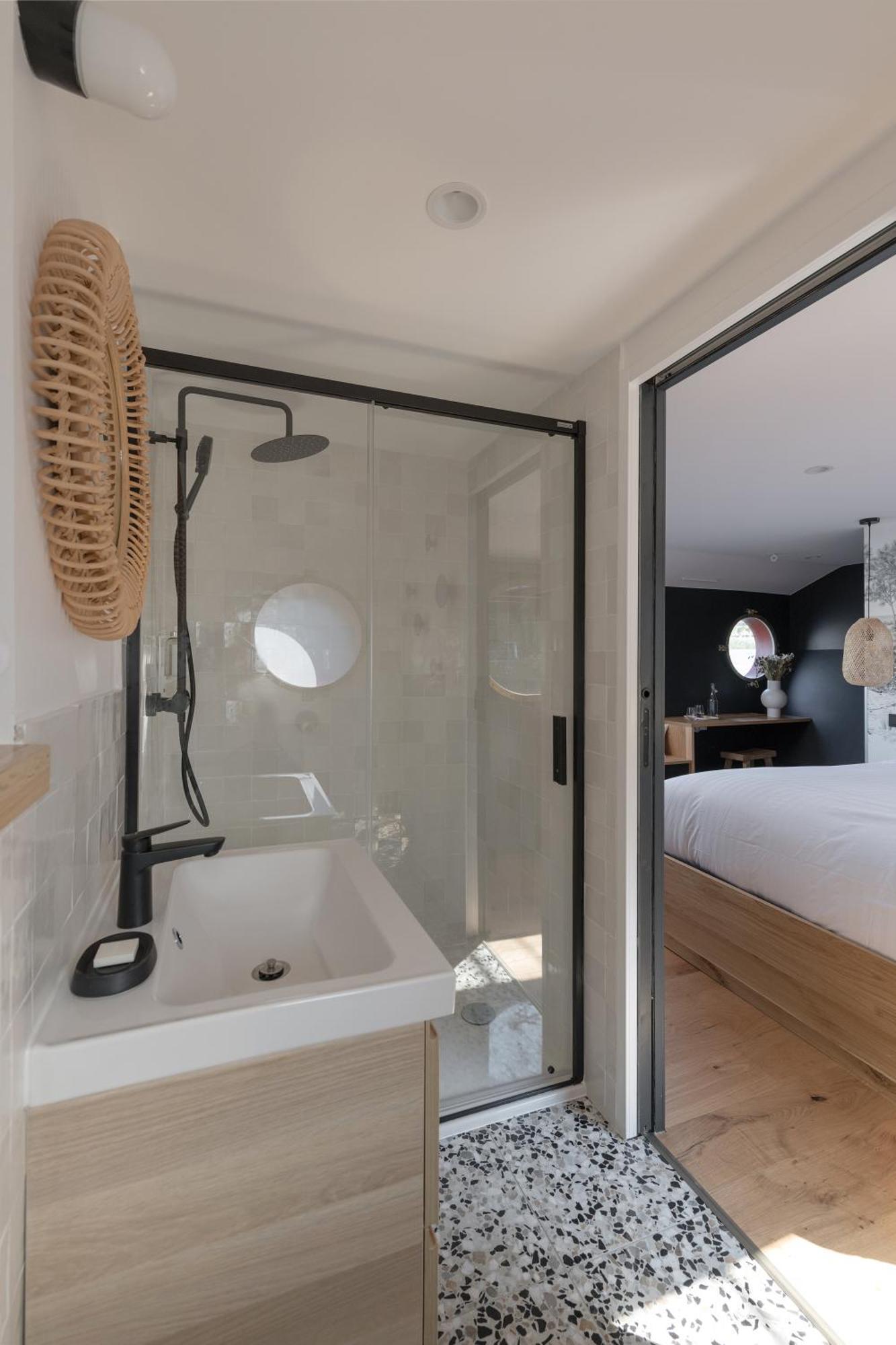 Hotel La Peniche - Bed And Bicycle - Tournon Exterior foto